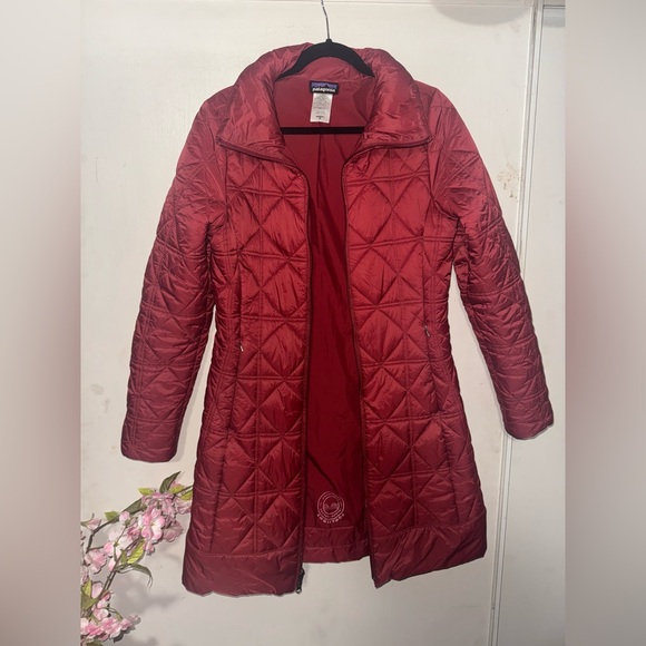 Patagonia Women’s Low Sky Parka Dark Ruby Sz M - Picture 1 of 9